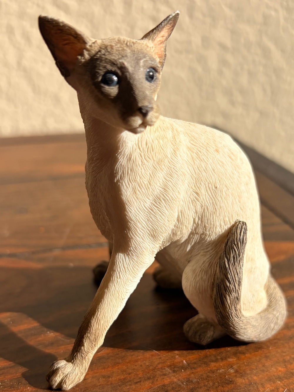 Sitting Siamese Cat Figurine in Cream and Brown